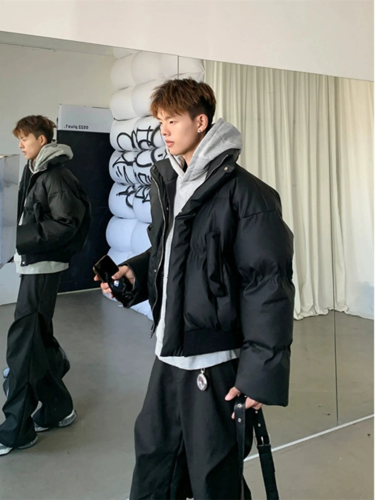 

Мужская зимняя куртка из ультратонкой искусственной кожи с наполнителем из хлопка, утепленная, для защиты от холода, на молнии, повседневная, в стиле оверсайз, из Северо-Восточного Китая.