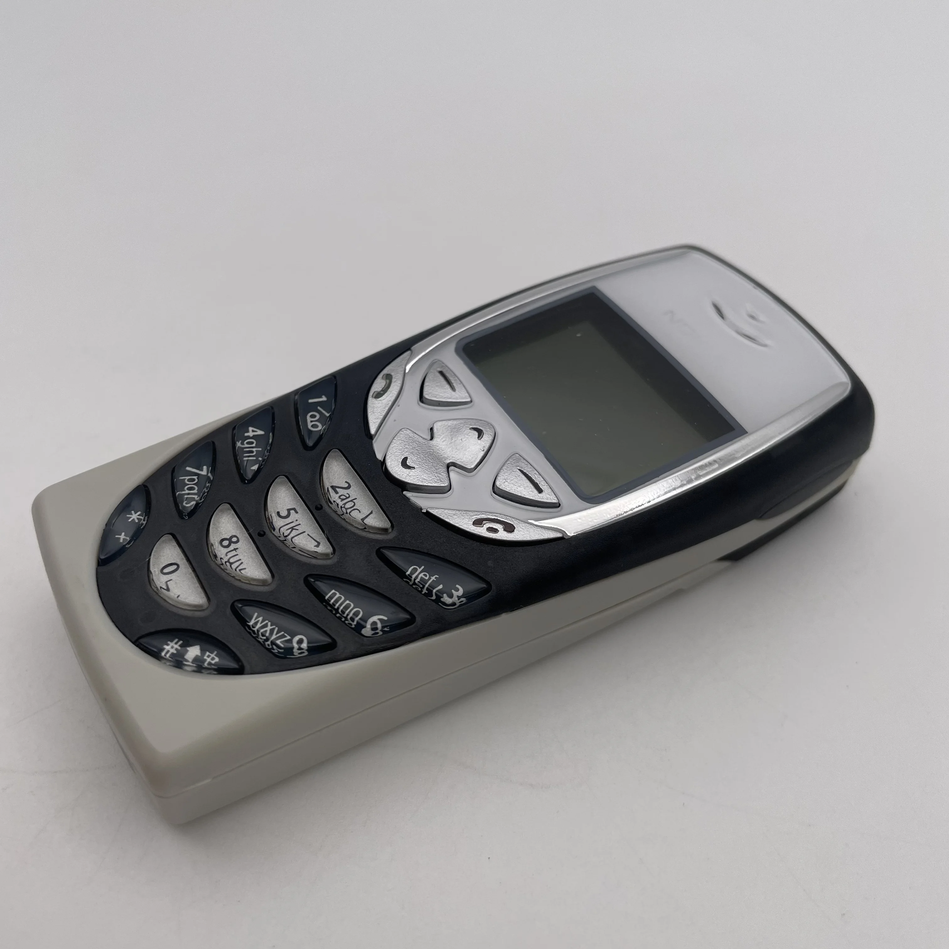 هاتف Nokia 8310 مكبر الصوت المجدد المفتوح ولوحة المفاتيح العبرية العربية الروسية