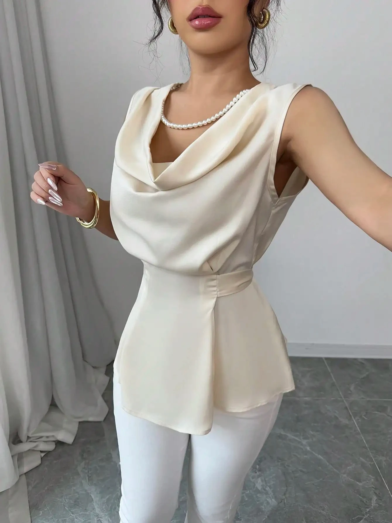 เสื้อเชิ้ตแขนกุดผู้หญิงสำหรับฤดูร้อน ปกพับ มีเข็มขัด