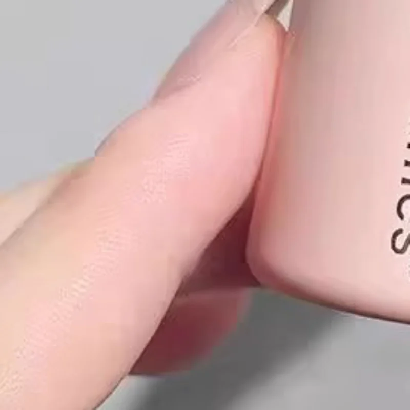 Matte Velvet Lip Gloss Highly Saturated Liquid Lip Mud Non-Stick Long Lasting All Skin Tones Compatible Mother's Day Gift Makeup