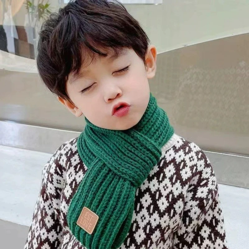 ผ้าพันคอไหมพรมเด็กน่ารักสำหรับฤดูหนาวและฤดูใบไม้ร่วง ดีไซน์อเนกประสงค์ ให้ความอบอุ่น พร้อมด้วยการตกแต่งด้วยหนัง