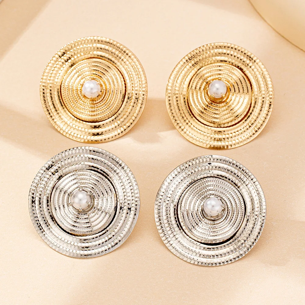 Stud Earrings For Women Geometric Round Imitation Pearl Retro Elegance Ear Accessories OL Holiday Party Fashion Jewelry CE220