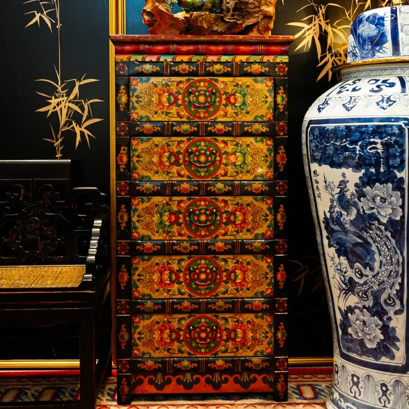 خزائن زاوية قديمة على الطراز الصيني، وصناديق من الخيزران المرسومة يدويًا، وخزائن تخزين خشبية