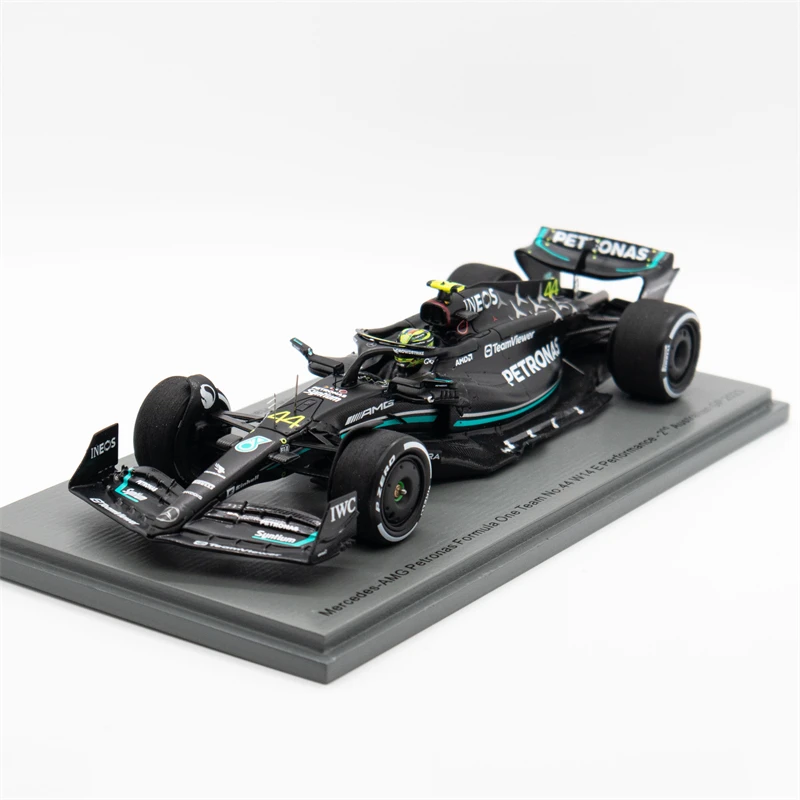 Spark 1:43 MB Petronas F1 W14 E Performance No.44 / No.63 GP 2023 Model Car