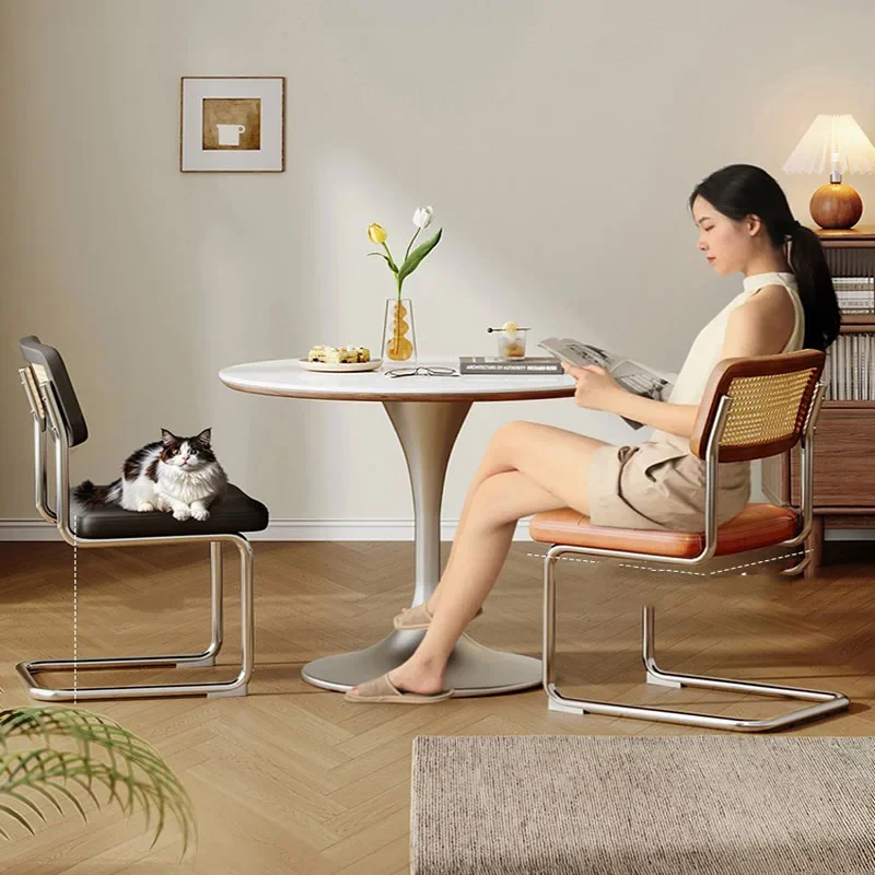 Modern Living Room …