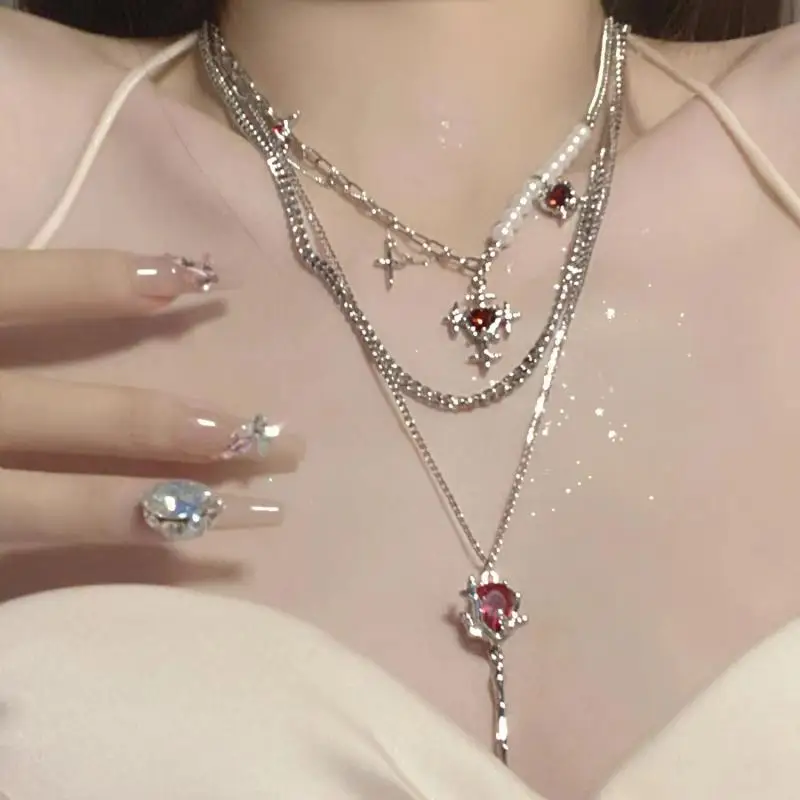 Collana con Ciondolo a Rosa Gotica Romantica per Donne e Ragazze, Accessorio Punk alla Moda, Regolabile