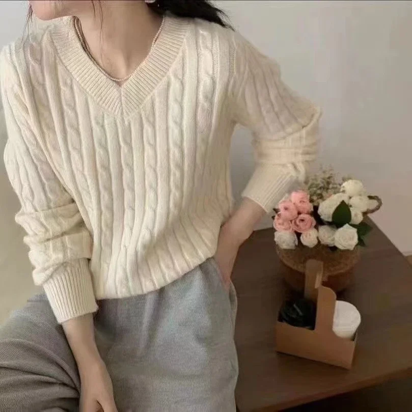 Oversize Long Sleeve V-neck Sweater White Knitted Loose Pullover Knitwear Women Autumn Winter Fashion Casual Streetwear