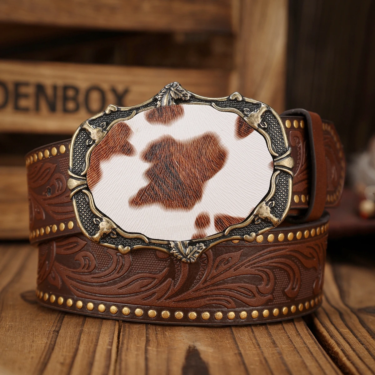 Cinturones de PU de estilo occidental adecuados tanto para hombres como para mujeres, estilo bohemio, retro, para salidas informales diarias (patrón de hebilla aleatorio)