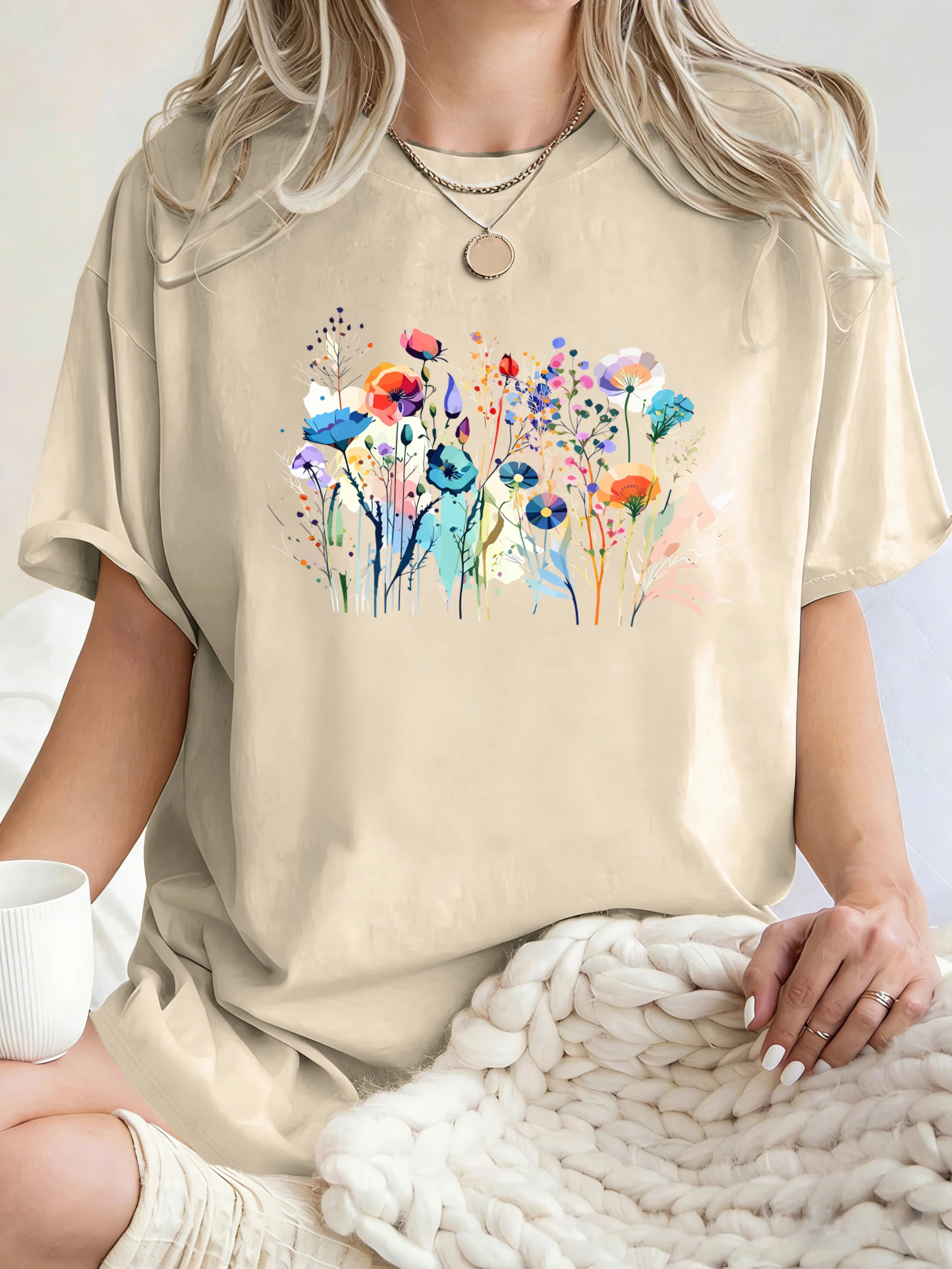 Flowers And Their Decorative Leaves Printing Women T Shirts Hip Hop Summer T-Shirt Casual Oversize Clothes All-Match Cotton Tops