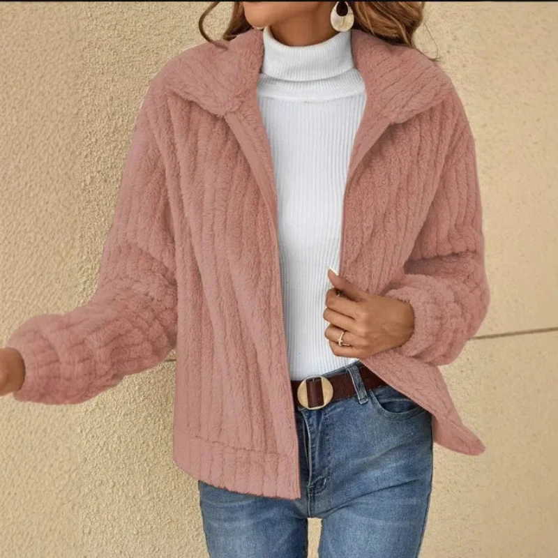 Cardigan en peluche à rayures pour femmes, col rabattu épissé, poche zippée, mode solide, polyvalent, décontracté, veste à manches courtes, nouveau