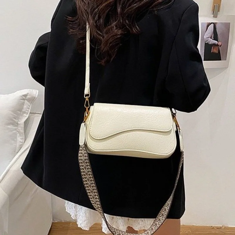 

Popular Trendy Classic Leather Diaper Bags For Women Luxury Brand Elegant Large Capacity Minimalist Shoulder Messenger Bag