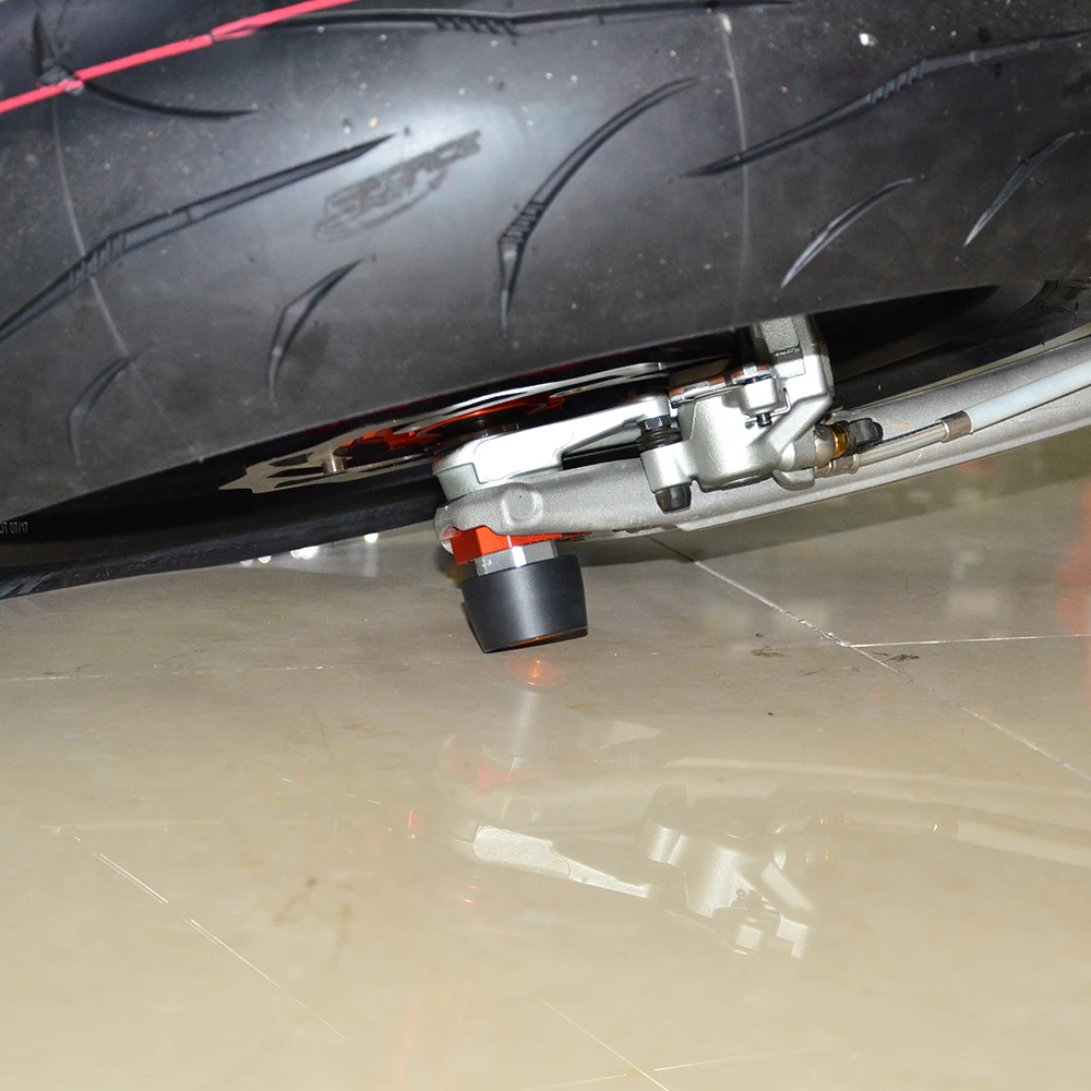 (EU-Lager) Vordere und hintere Achsenschutzringe für KTM 690 Duke /Duke R 690 SMC /SMCR Husqvarna 701 Supermoto – Detail 14