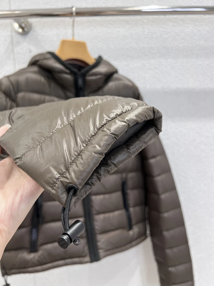 SVORYXIU Zima 2025 Nowy styl Casualowa kurtka puchowa damska z kapturem, zapinana na zamek, w paski, ciepła