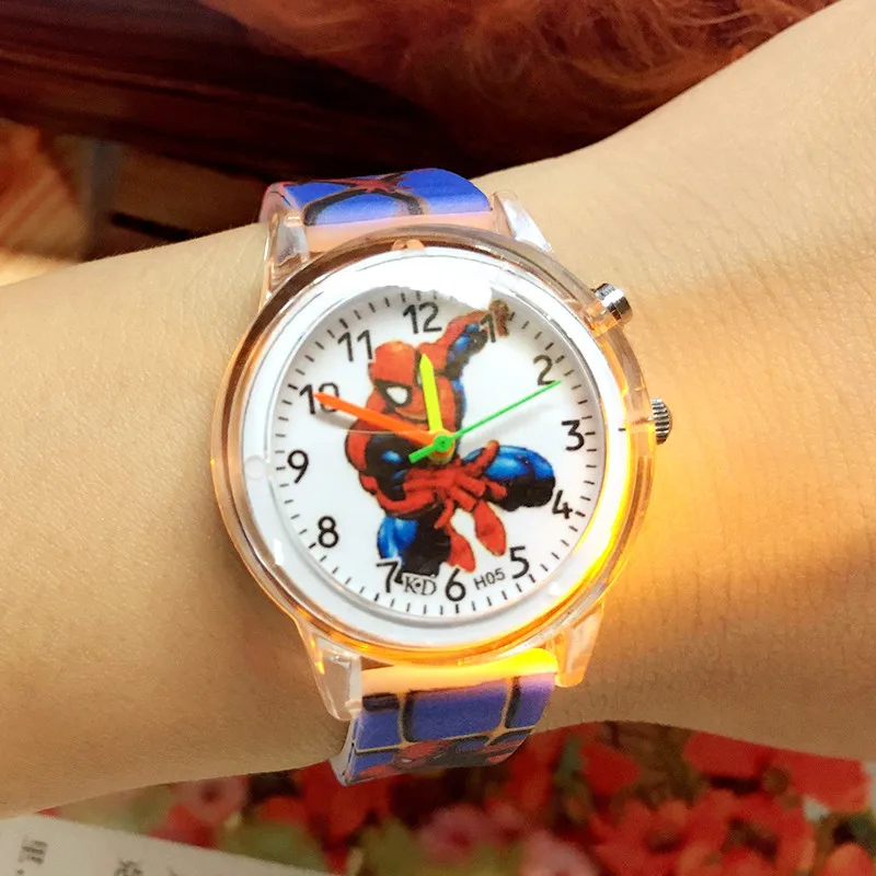 Wunder für Kinder Uhr Spider Man Avengers Cartoon Quarz Armbanduhr Silikon band Licht Junge Mädchen Kinder Student Reloj Infantil