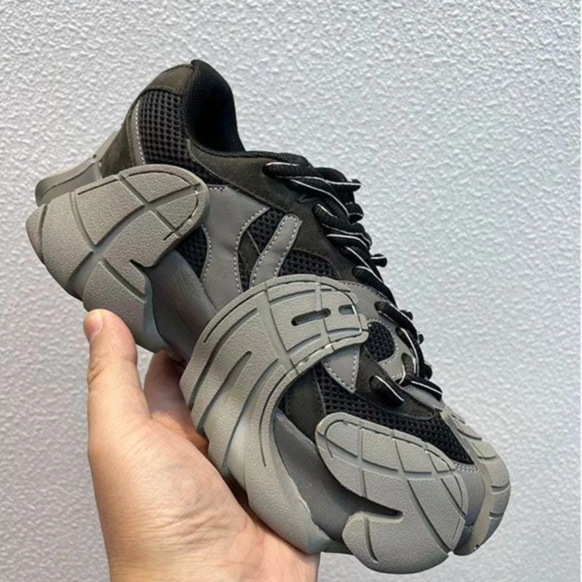 New Fashion Men Casual Shoes Mesh Breathable Sneakers Thick Sole Women Outdoor Sports Shoes Casual Running Shoes Zapatos