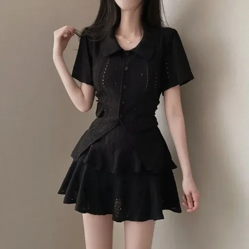 검은색
