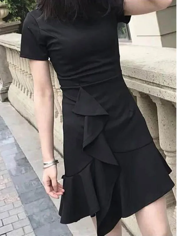 2024 Summer Large Size New Age Reducing Little Black Dress Korean Edition Slim Waist and Fashionable Short sleeved Dress EILO