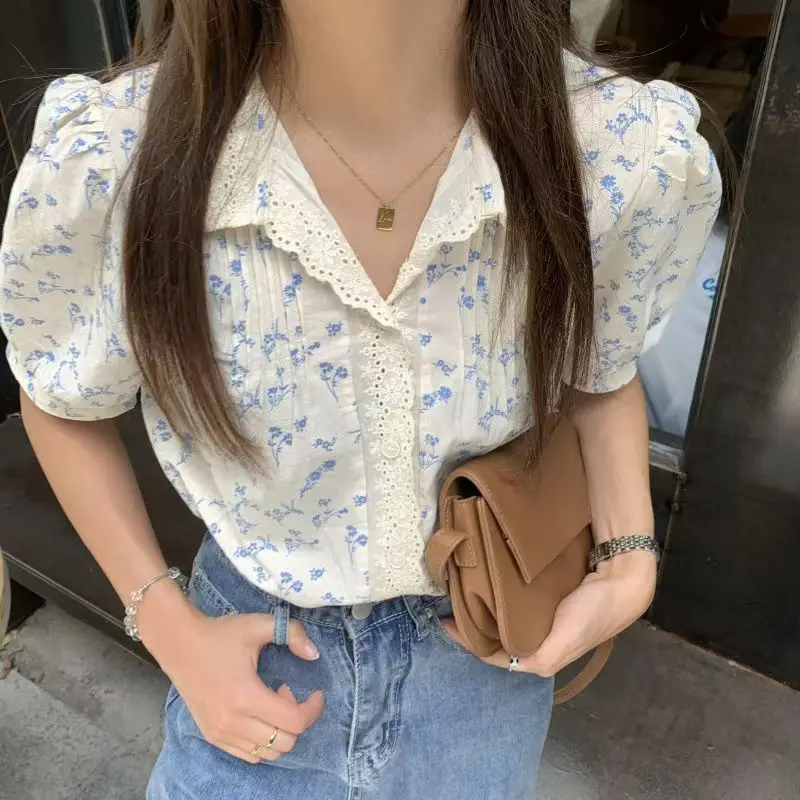 

Ins Style Design Floral Lace Polo Collar Loose Thin Covering Meat Niche Temperament Short-sleeved Shirt Women