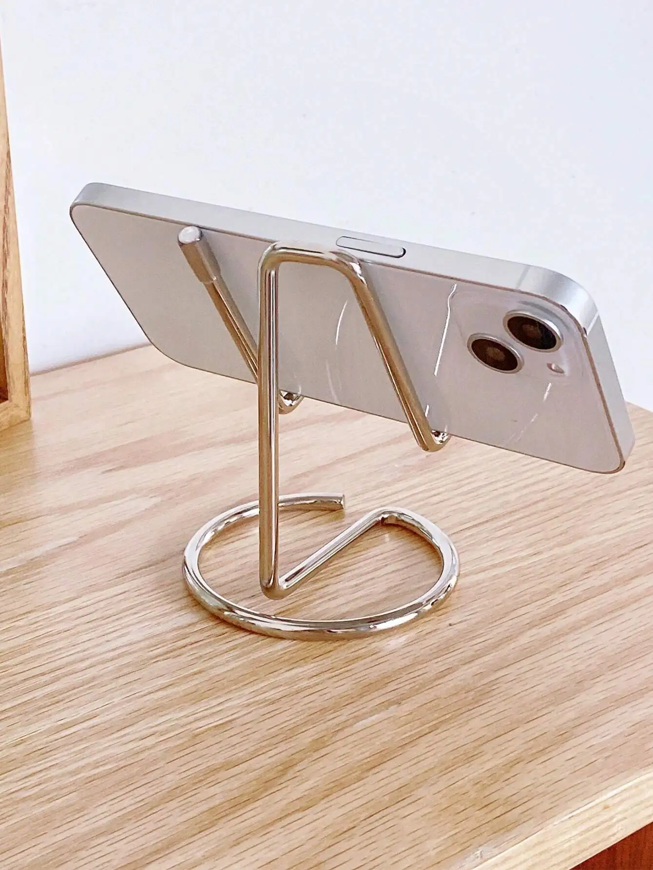 

1pc Metal Desktop Phone Tablet Stand For Live Broadcast Decoration