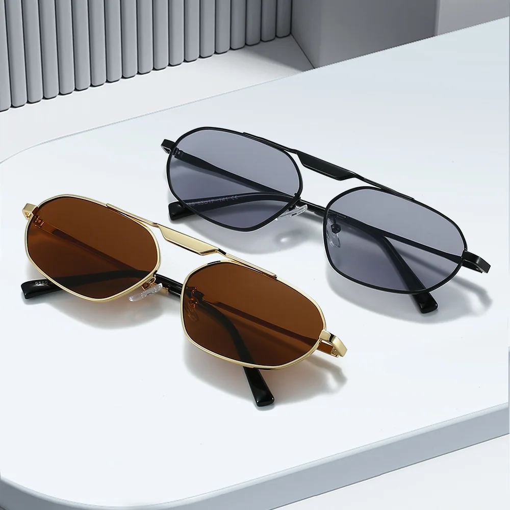 Okulary przeciwsłoneczne KLASSNUM Metalowe Y2k Punk Modne Wielokątne Małe Kwadratowe Oprawki Jednolite Odcienie Podróż Plaża Piasek