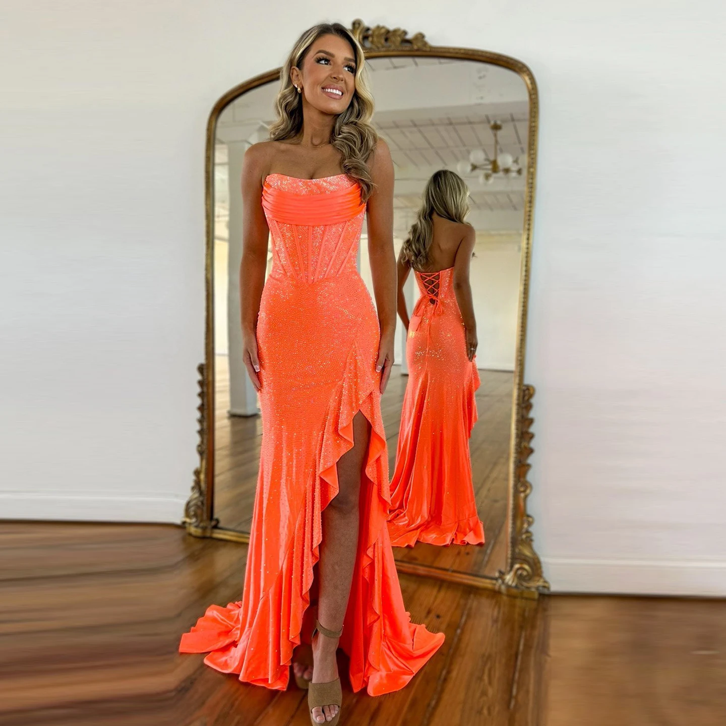 샤론은 슬릿 긴 여성 저녁 졸업 가운 SH386 사용자 정의와 매력적인 핫 핑크 Strapless 인어 댄스 파티 드레스를 말했습니다.