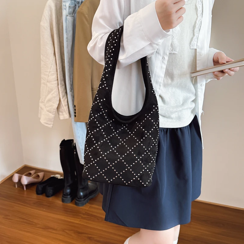 

Elegant Women Leather Luxury Fashion Crossbody Bag Designer Shoulder Tote Handbag For Beautiful Daily Outings