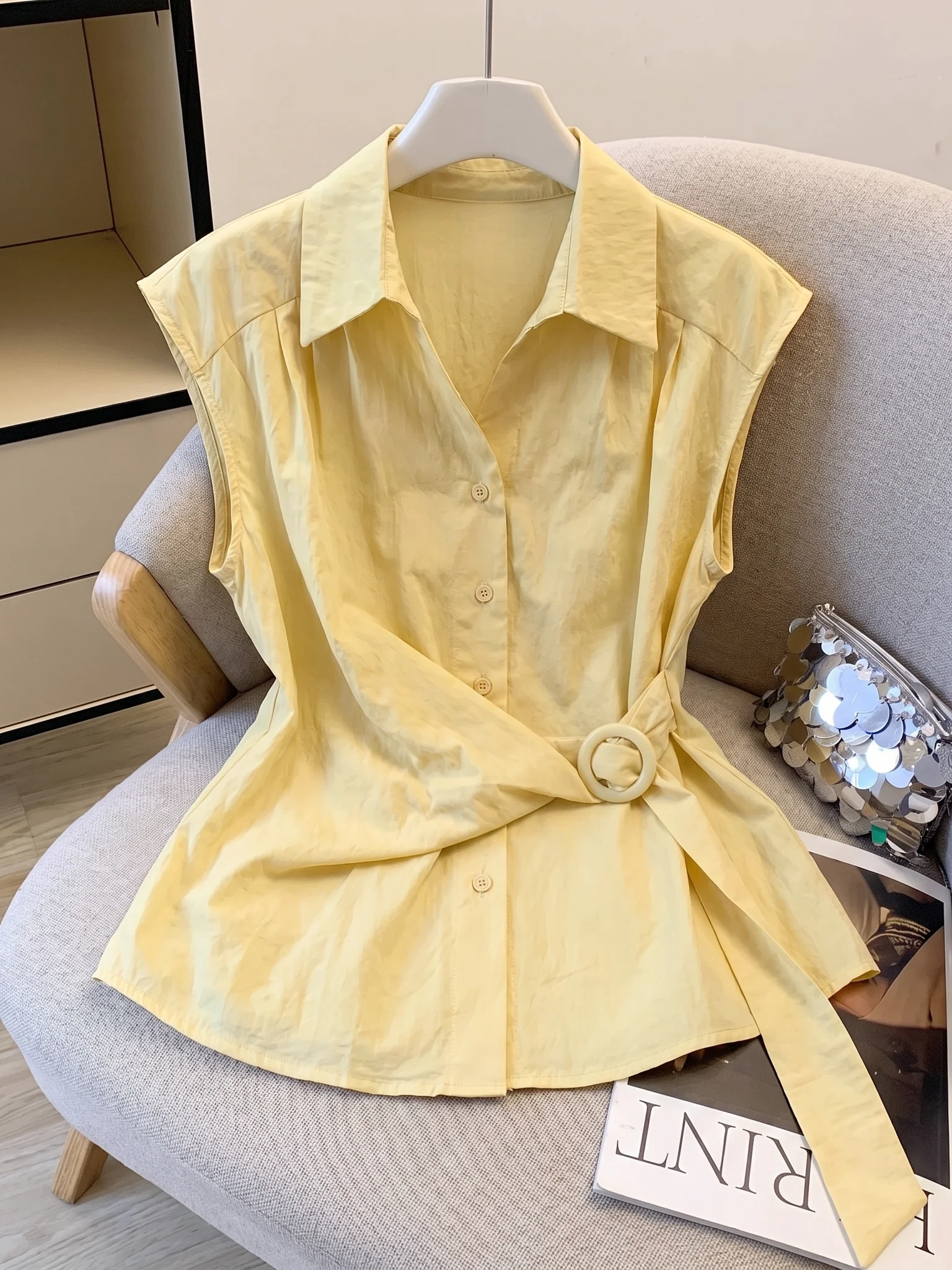 

Yellow V-Neck Short Sleeve Shirt Women's Loose Fit Belted Waist Tie Detail Commute Style Korean Version Summer New Arrival