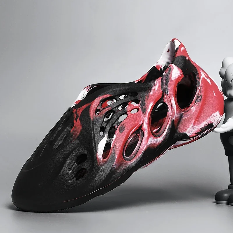 

Comwarm 2025 новые сабо, тапочки для мужчин, модная обувь с камуфляжными отверстиями, садовая обувь, уличные нескользящие пляжные шлепанцы, мужские сандалии для отдыха