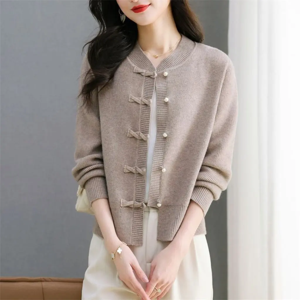 Cardigan lavorato a maglia tinta unita da donna maglione corto leggero con fibbia stile nazionale abbigliamento esterno autunnale nuovo arrivo