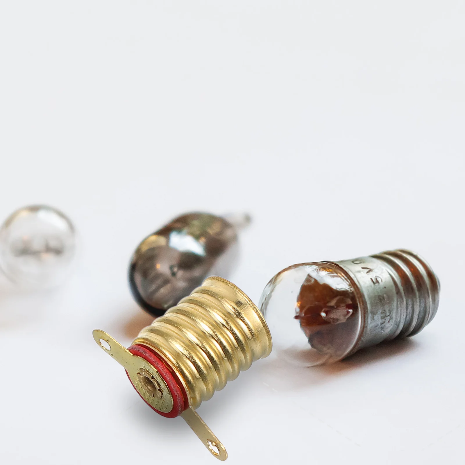 

20Pcs LED Bulb Socket Mini Screw Base Lamp Holder Small Light Mount DIY Lighting Accessories Circuit Student Experiment