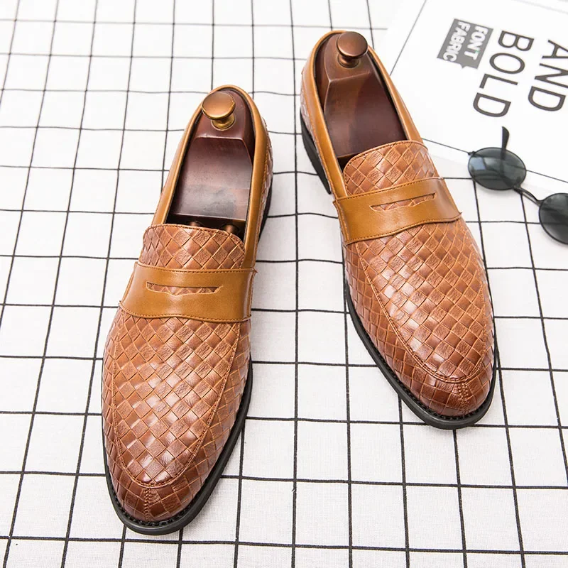 New Loafers Men Shoes PU Solid Color Fashion Business Casual Outdoor Daily Classic Woven Pattern Mask Slip-on Dress Shoes CP086