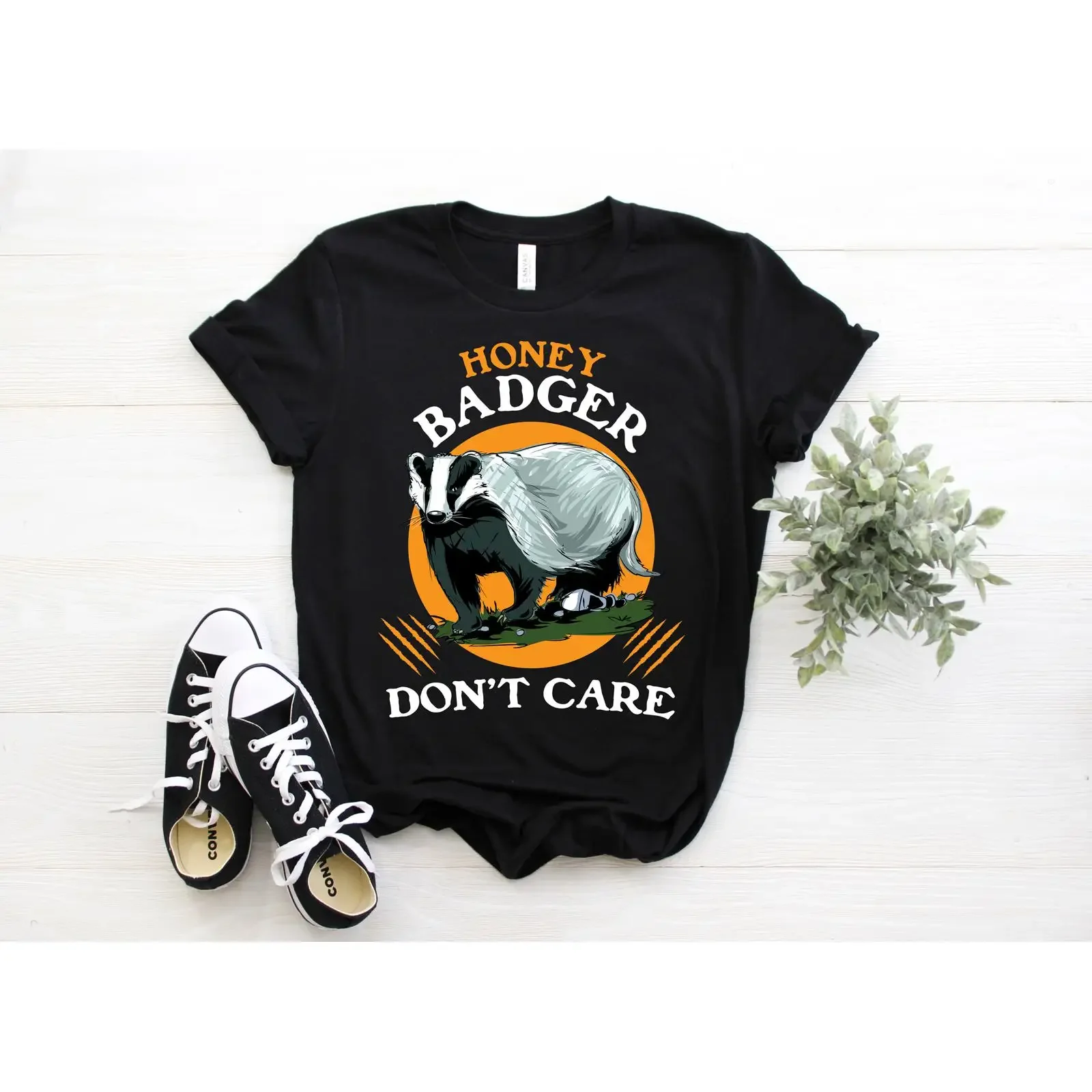 Honey Badger Don't Care Funny T Shirt Animal Lover Casual Meme GifT for  vintage Washed Top For Everyday Wear streetwear homme