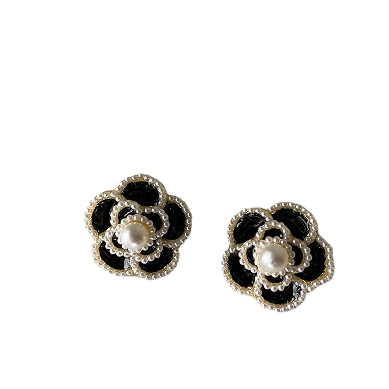 Camellia Flower Pearl Enamel Clip on Earrings Retro Flower Female High Grade Cuff Earrings Lightweight Luxury Ear Clip Earrings view 6
