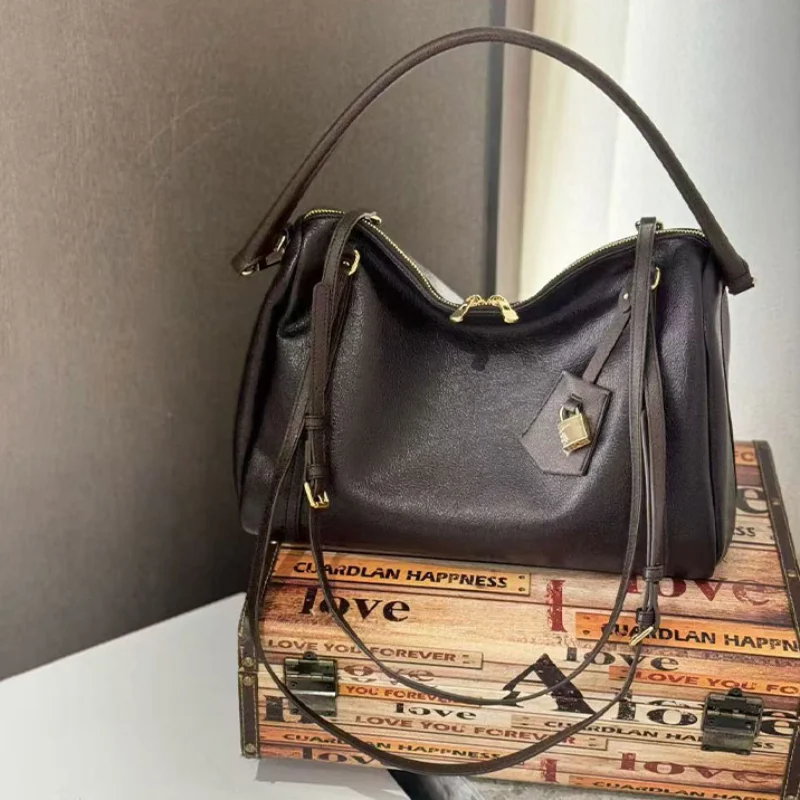 

Brand Frosted Women's Tote Bag New Luxurious Simple Boston Portable Hand-held Storage Bag Fashion Large-capacity Crossbody Bag