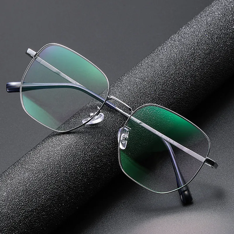 

Fashion full-frame ultra-light titanium alloy myopia frame female anti-blue light plain red polygon retro eye frame wholesale