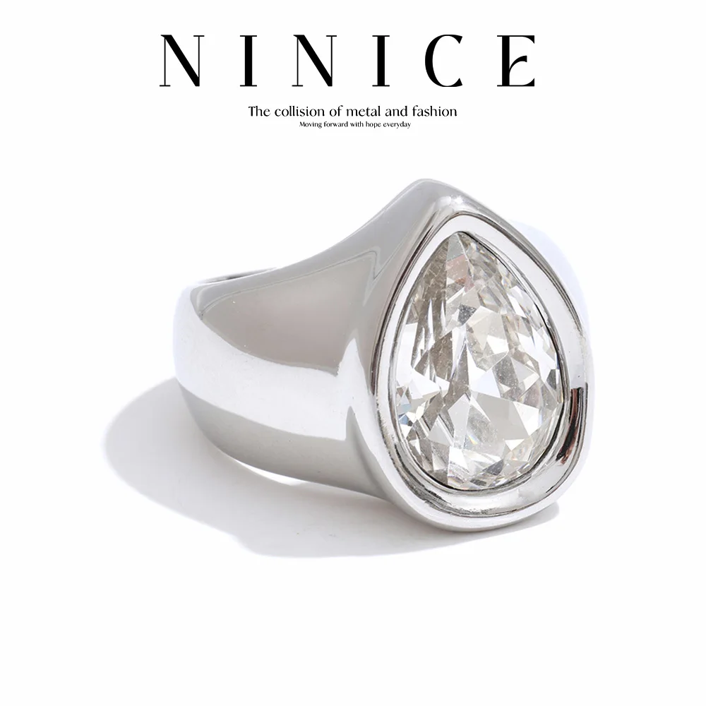 NiNice Stainless Steel Ring Inlaid Zircon Heart-shaped Fashion Personalized Selection of Jewelry Light Luxury High-Quality Gift
