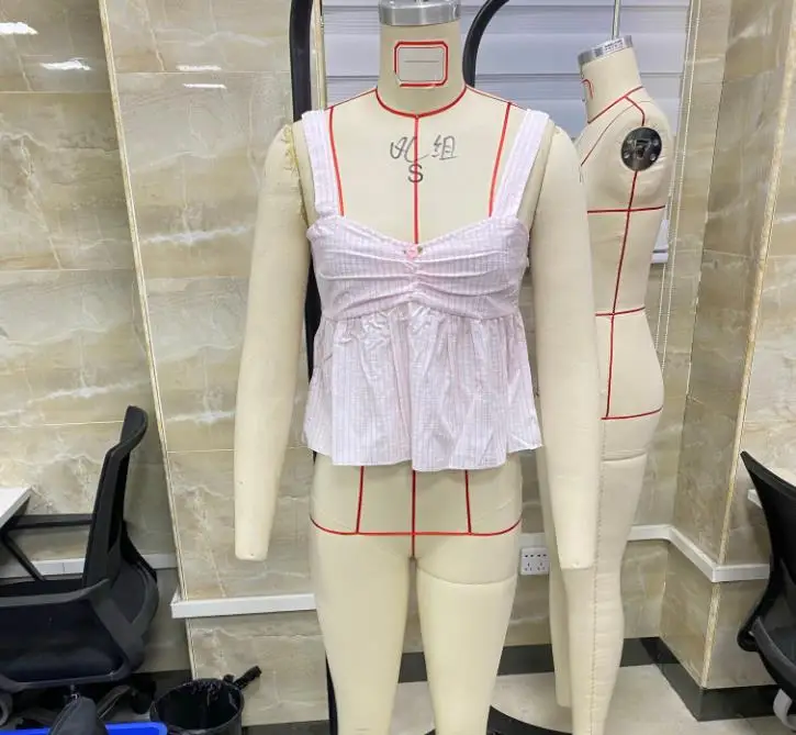 

Летние укороченные топы на бретельках, женские модные топы без рукавов с широкими бретелями, полосатые топы на бретелях, однотонный жилет