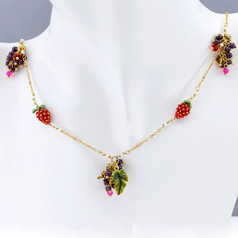 

Sweet Fashion Hand Glazed Enamel Leaf Red Strawberry Grape Pendant Long Necklace Fresh Fruit Sweater Chain for Women Harajuku