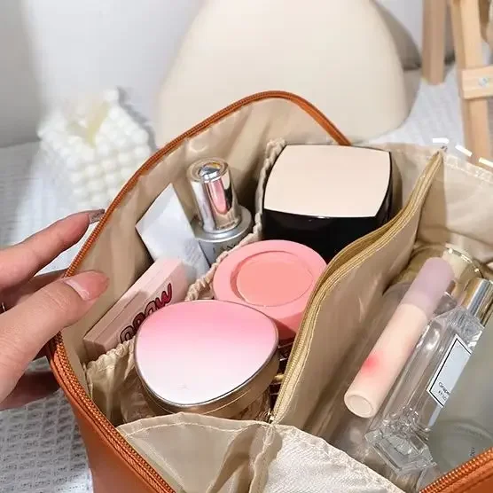 

Makeup Bag Portable Large Capacity Beauty And Skincare Storage Bag High Appearance Level Waterproof Clutch Bag
