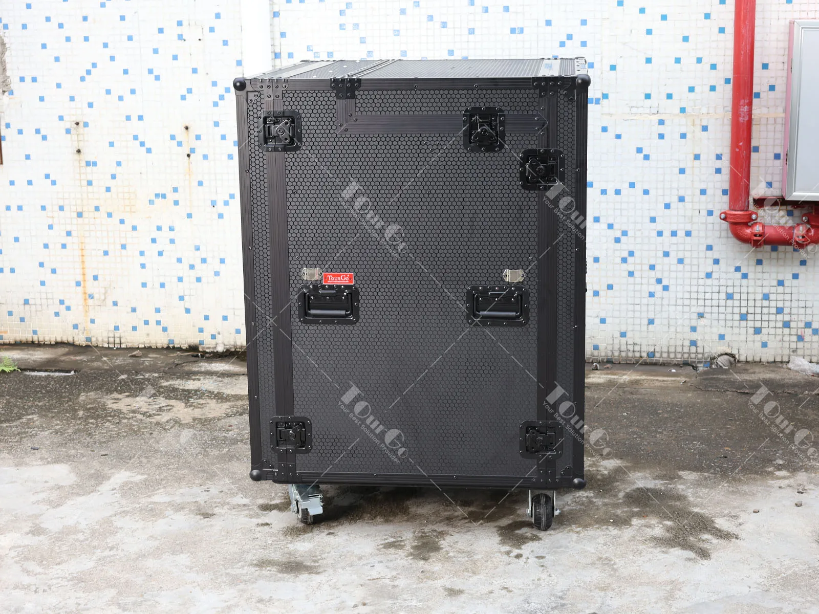 Casing Stasiun Kerja Studio Rekaman Streaming Siaran AV Seluler Selesai Hitam dengan 4U Atas 12U Bawah