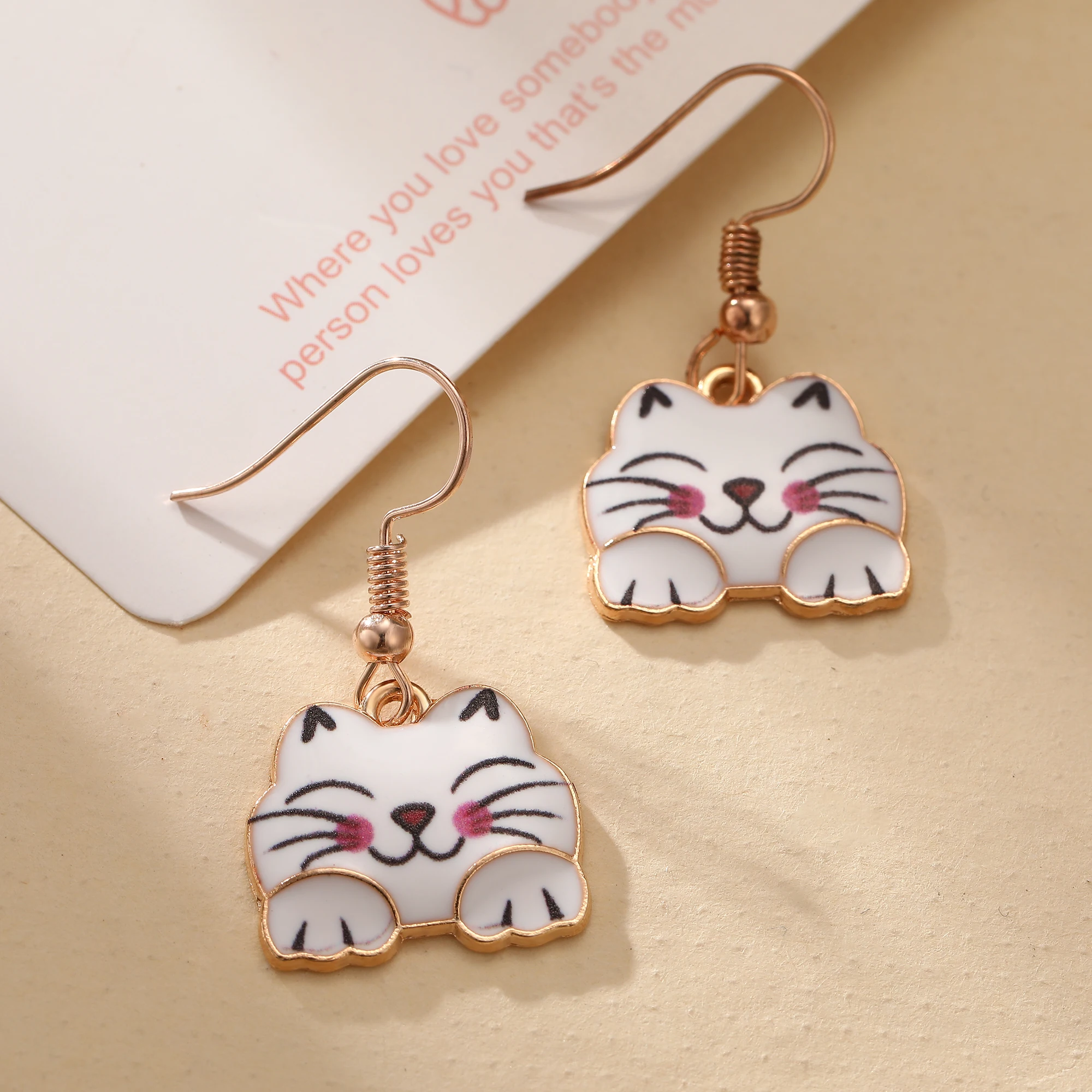 Lovely Cat Drop Earrings for Women Resin Animal Dangle Hooks Earrings Girls Party Holiday Jewelry Accessories