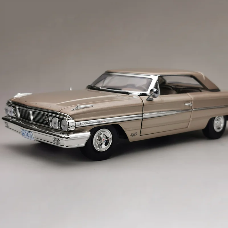 

Diecast Alloy 1/18 Scale 1963 Ford Galaxy 500/XL Car Model Toys Adult Fans Collectible Souvenir Gifts 1474#