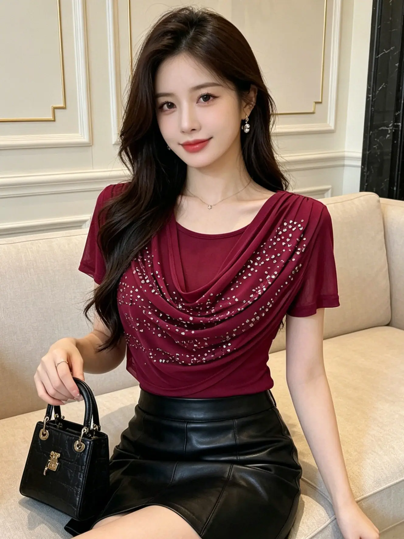 

Summer Women's Slim Fit Short Sleeve T-Shirt Glittering Mesh Design Breathable Casual Top for Young Women in Their Late Twenties