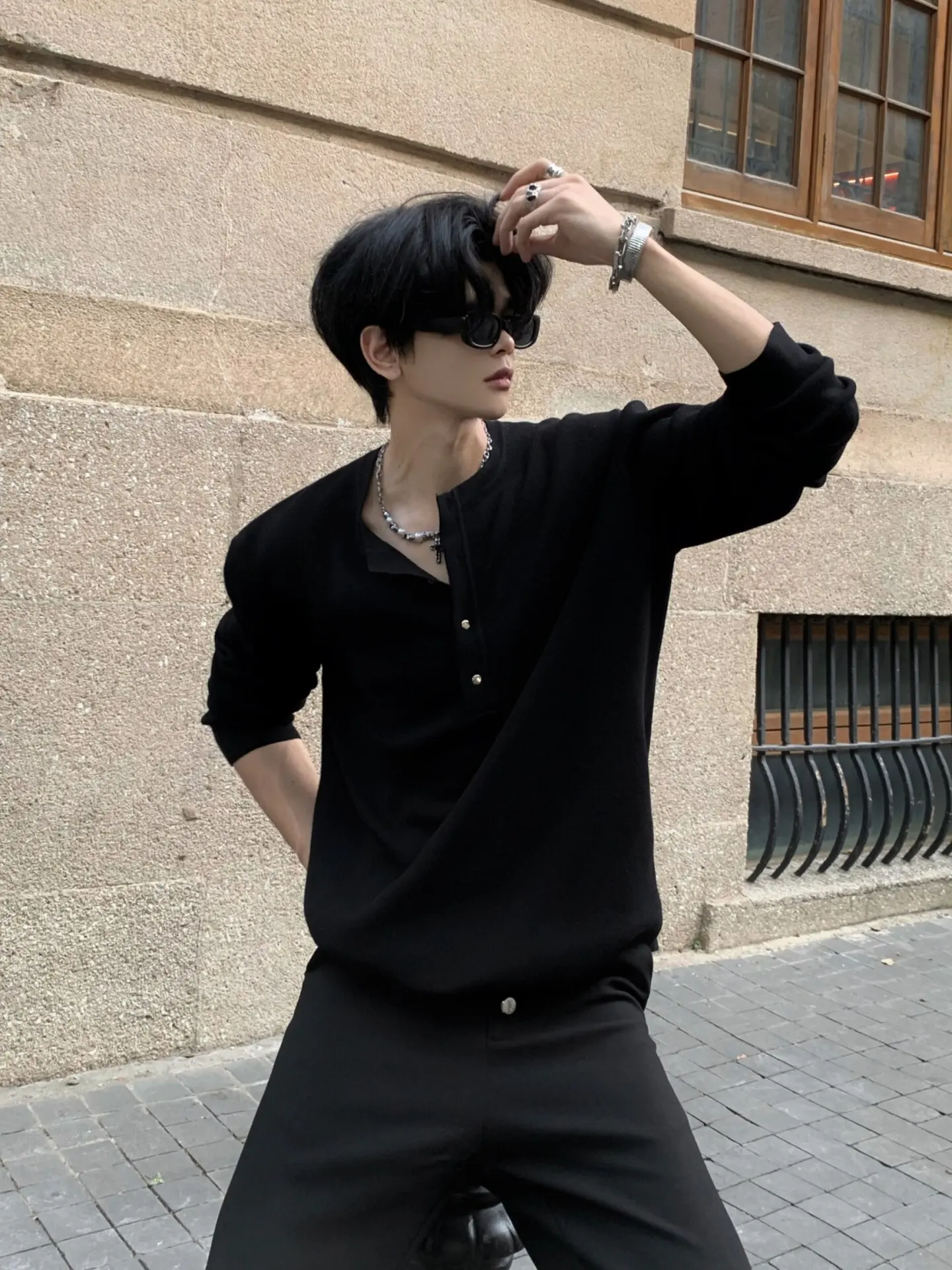 Men's High-end Comfort Slimming T-shirts Men's 2026 Spring New Slim-fit Solid Color Tops Handsome Button Decoration Simple Tees