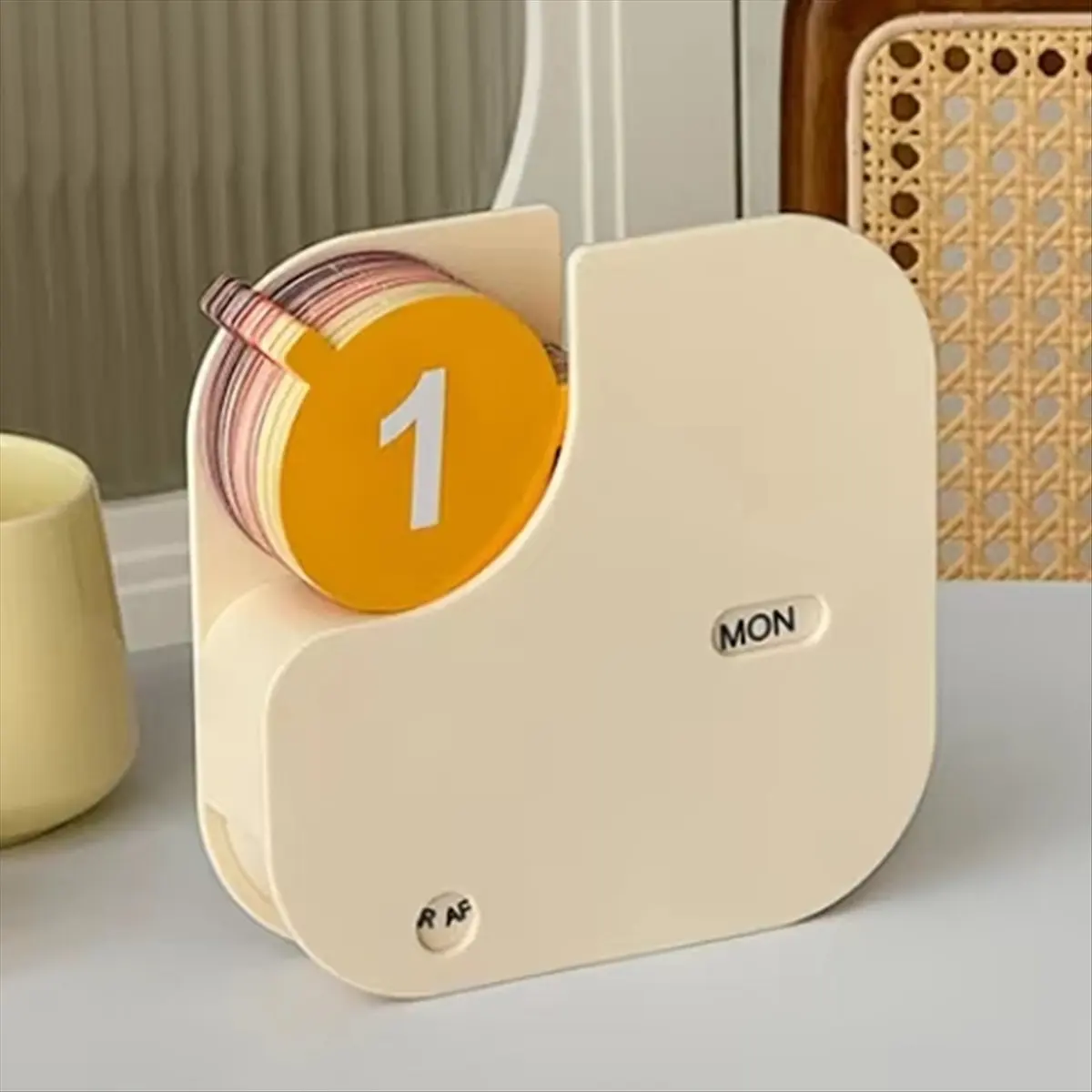 New Arrival Minimalist Plastic Desk Calendar,Flip Calendar for Home and Office Use,Rotatable Desk Calendar,Compact and Portable