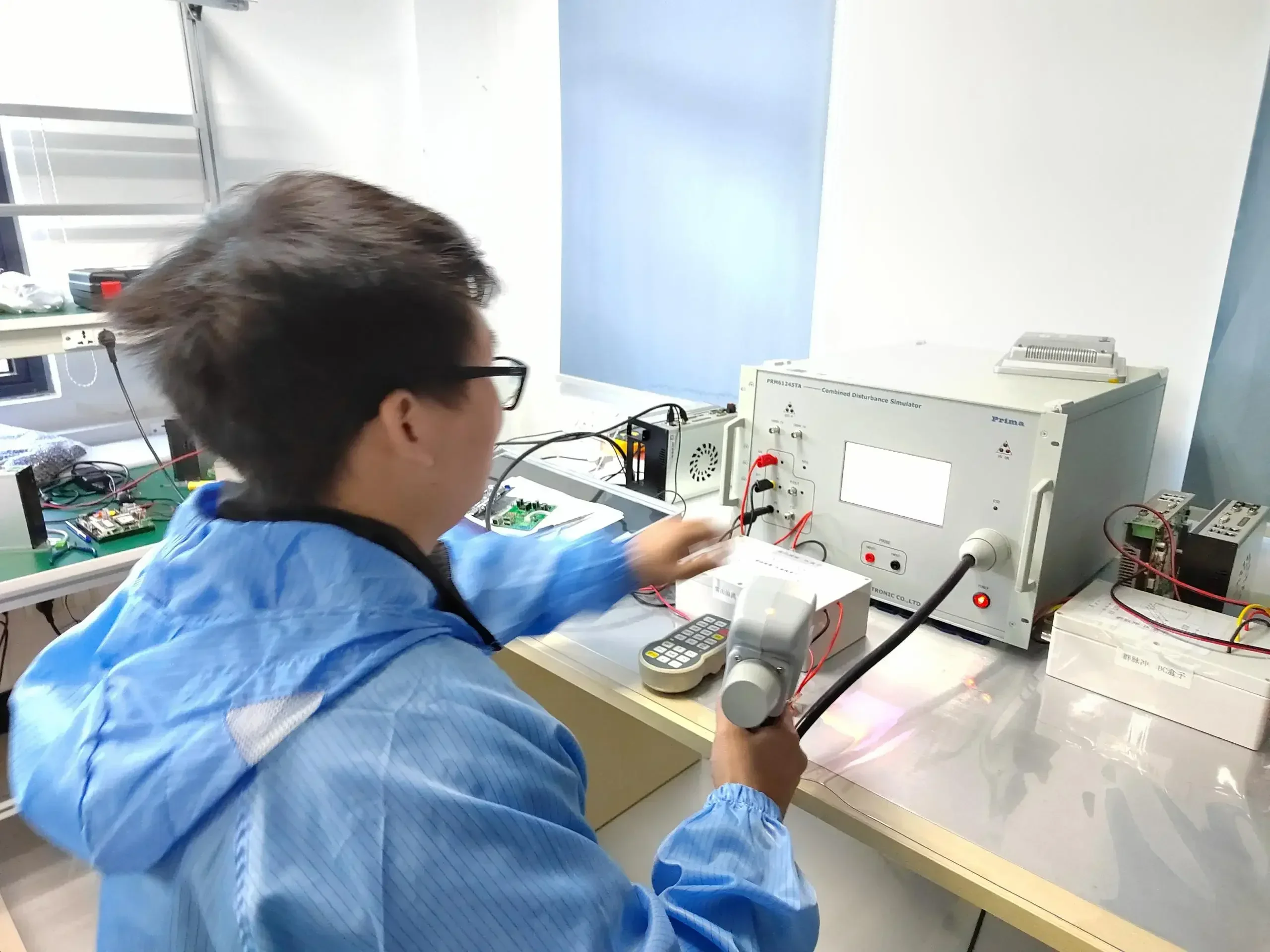 Codesys EtherCAT 3.7V Interruttore di ingrandimento del generatore di impulsi manuale wireless, pulsante di arresto di emergenza, interruttore di abilitazione