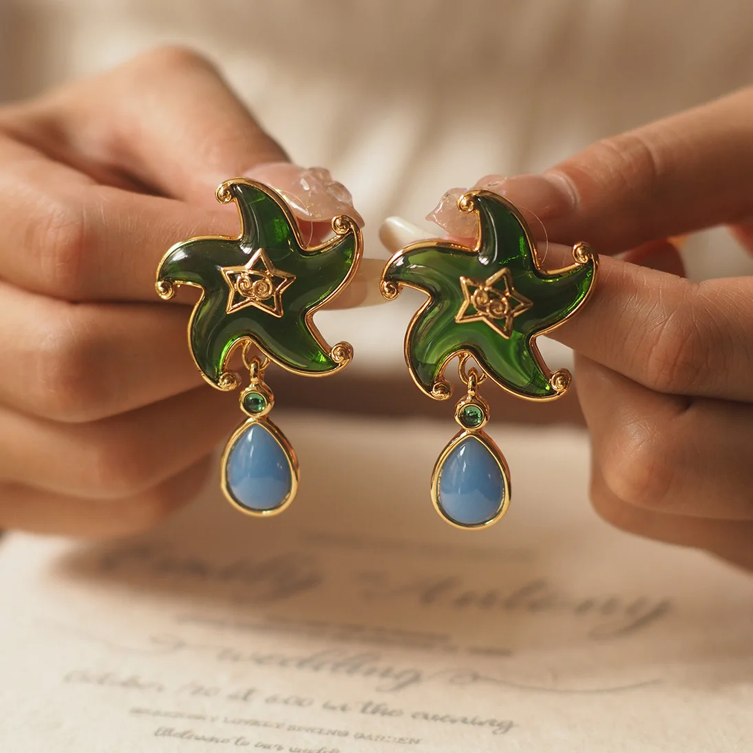 

Starfish Liuli Emerald Star Tassel Stud Earrings - Accessories Included