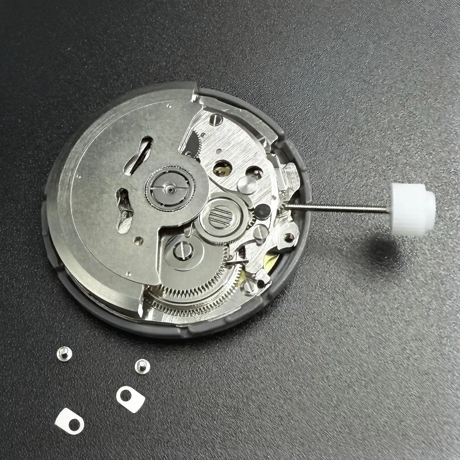 China NH35A Automatic Mechanical Movement High Accuracy Date Calendar at 3 O'clock Position Replacement for Japanese NH35