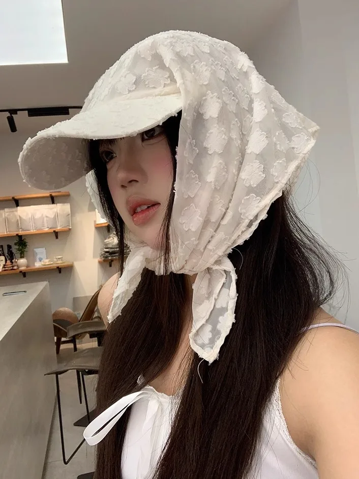Women's Summer Lightweight Breathable White Duckbill Cap Floral Lace Scarf Hat Face Slimming Sun Protection Headwear