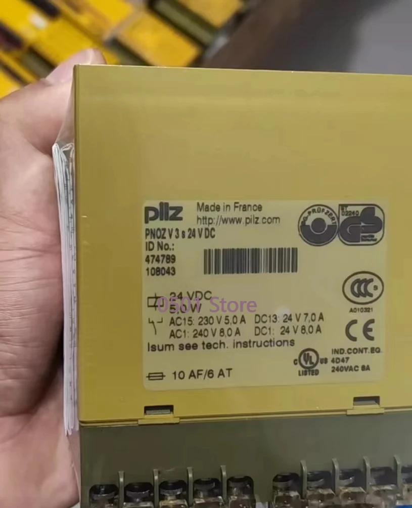 

1 шт. новые оригинальные реле безопасности PNOZ 474789